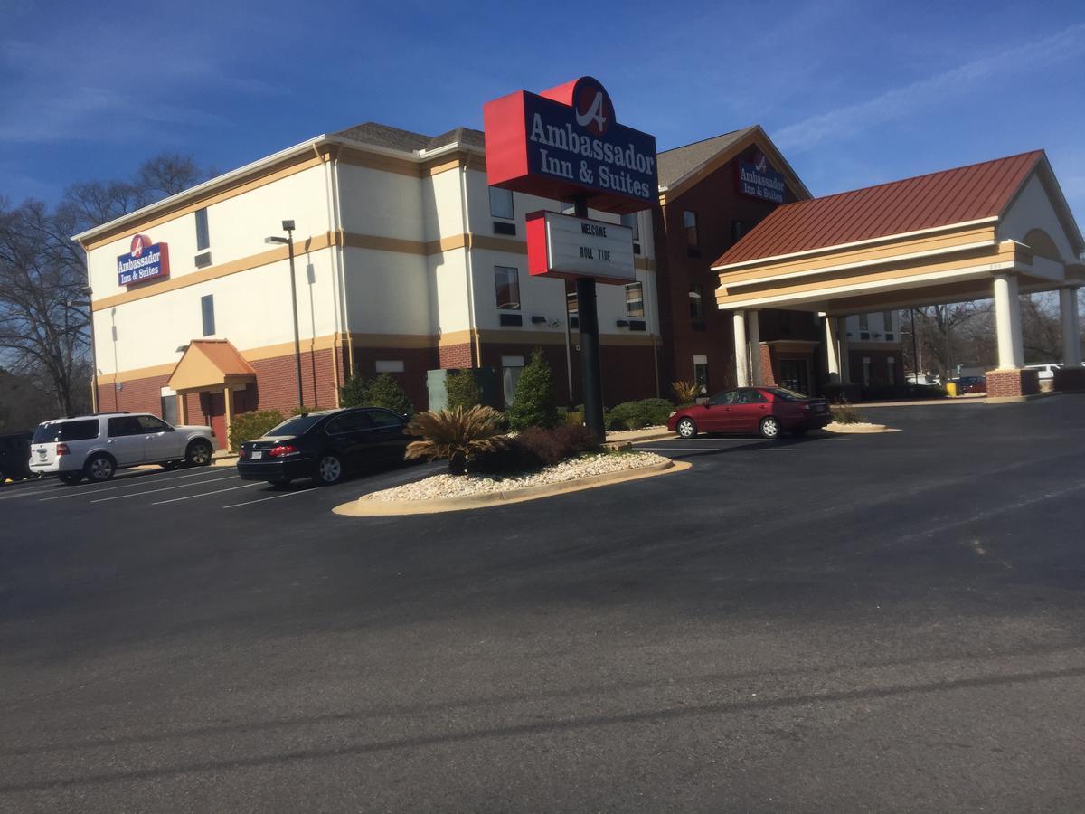 Ambassador Inn & Suites Tuscaloosa Exterior photo